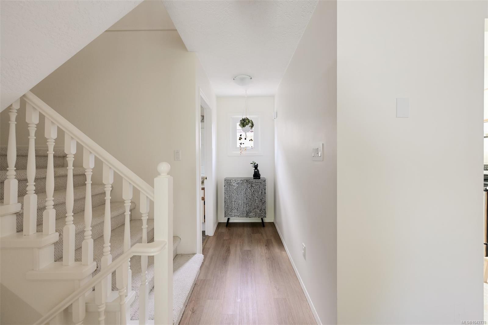 947 Caledonia Ave #7