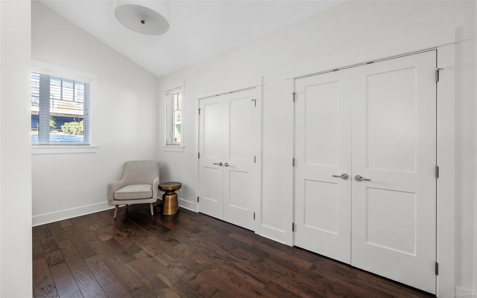 133 Hilltop Cres