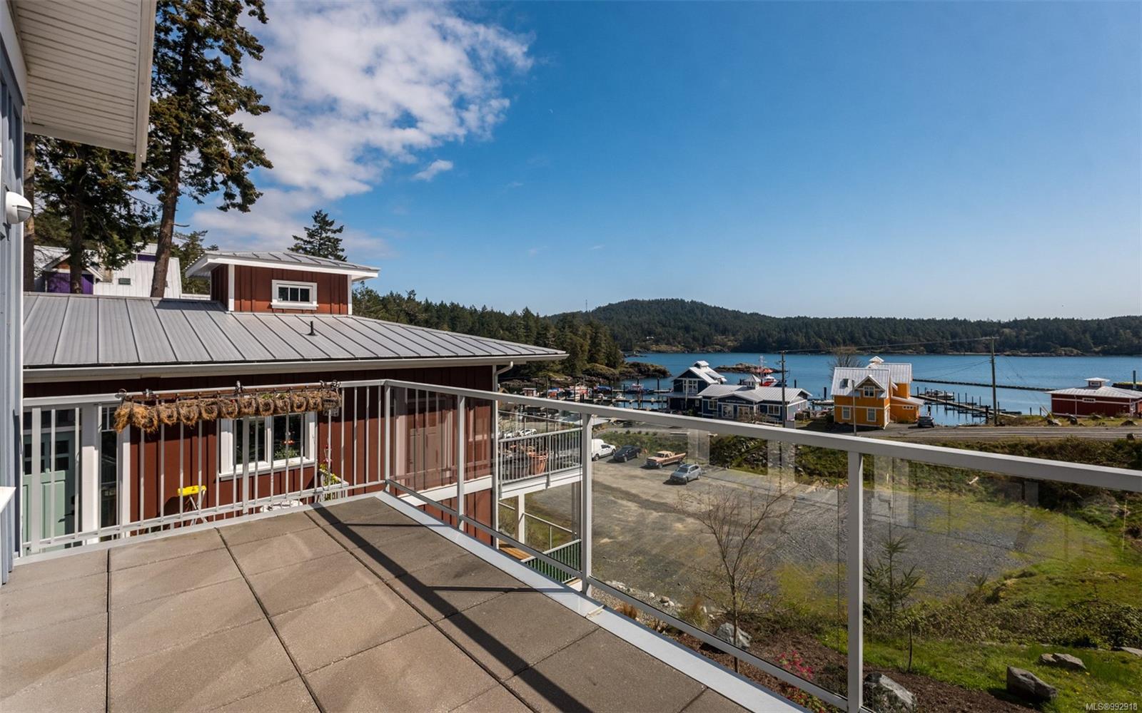133 Hilltop Cres