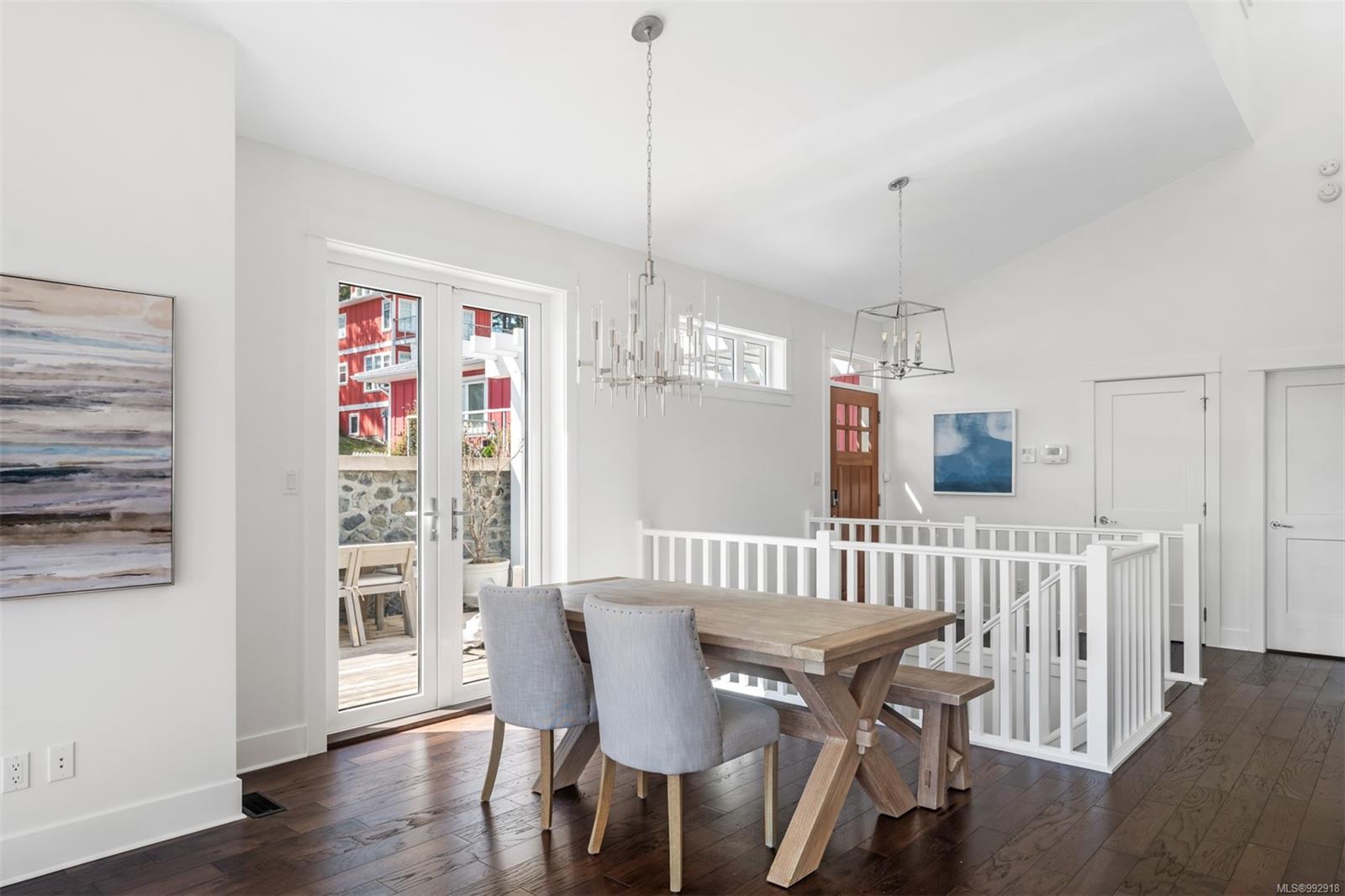 133 Hilltop Cres
