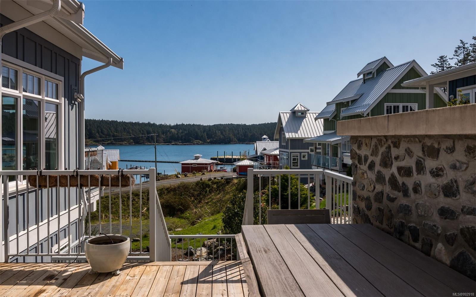 133 Hilltop Cres