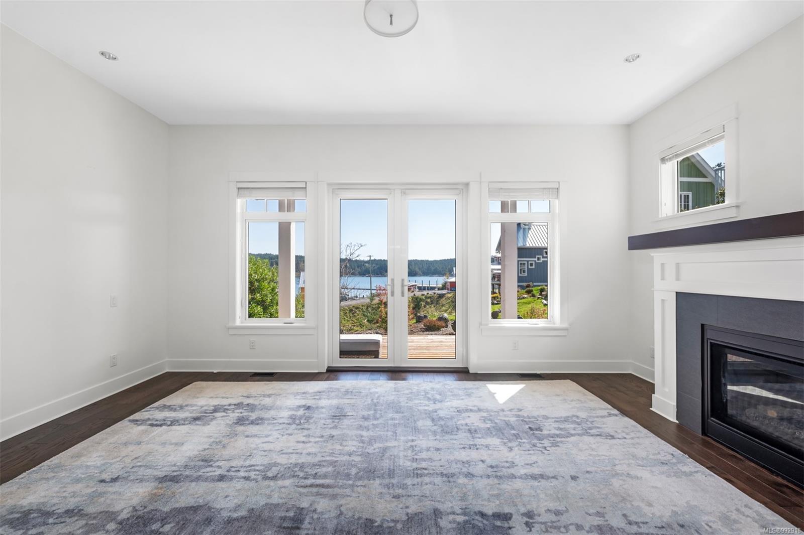 133 Hilltop Cres