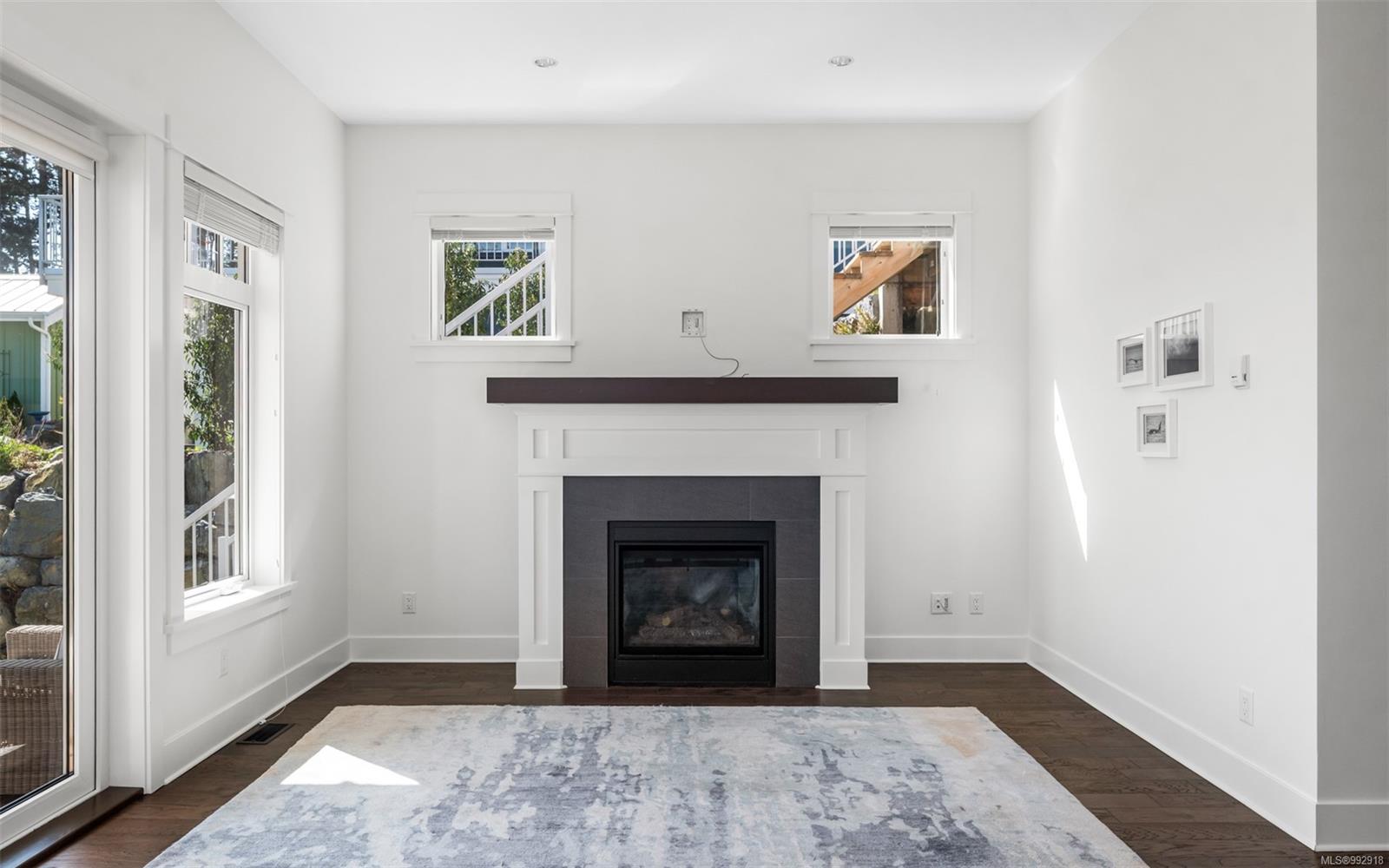133 Hilltop Cres