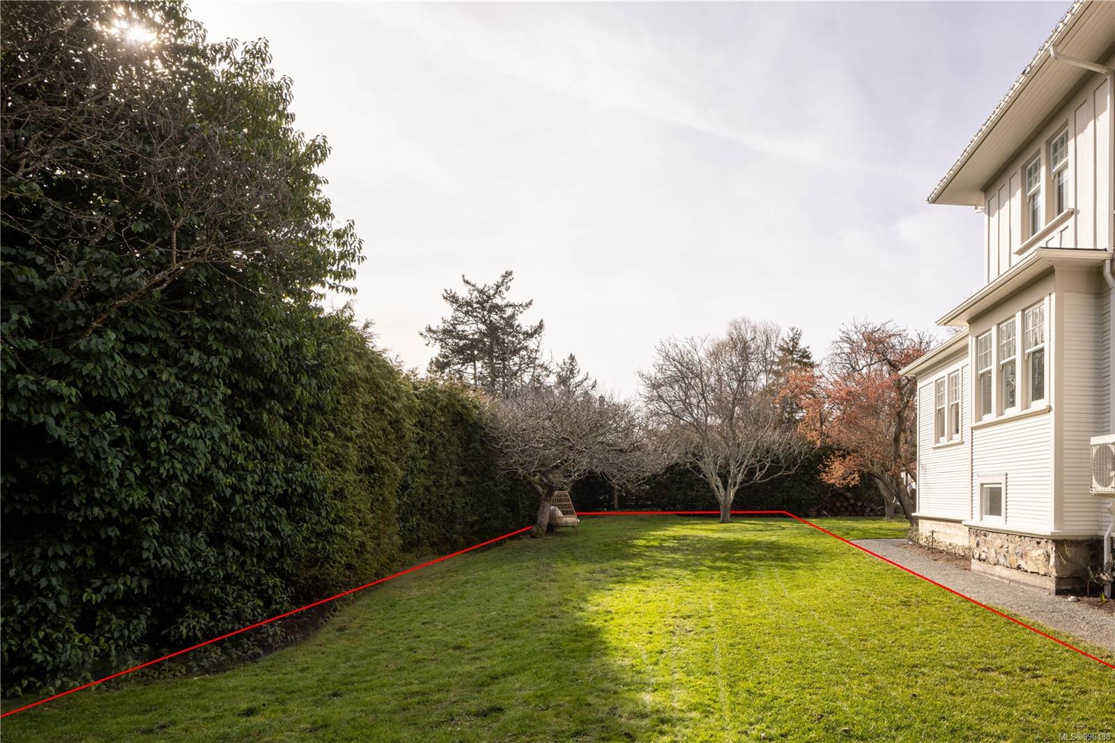 1174 Monterey Ave