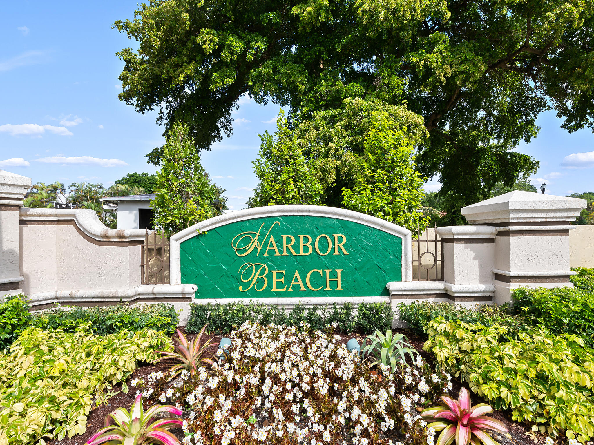 2681 Harbor Beach Parkway