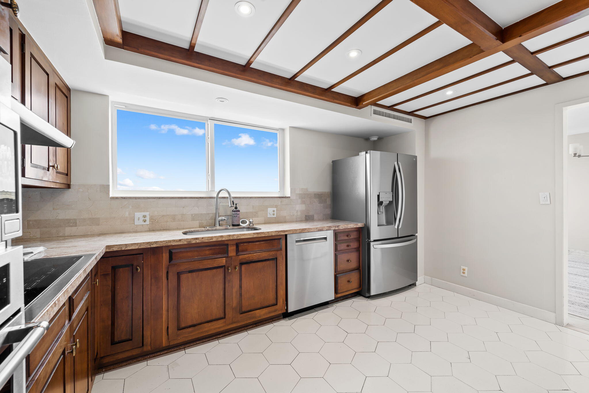 333 Sunset Drive Apt 1008