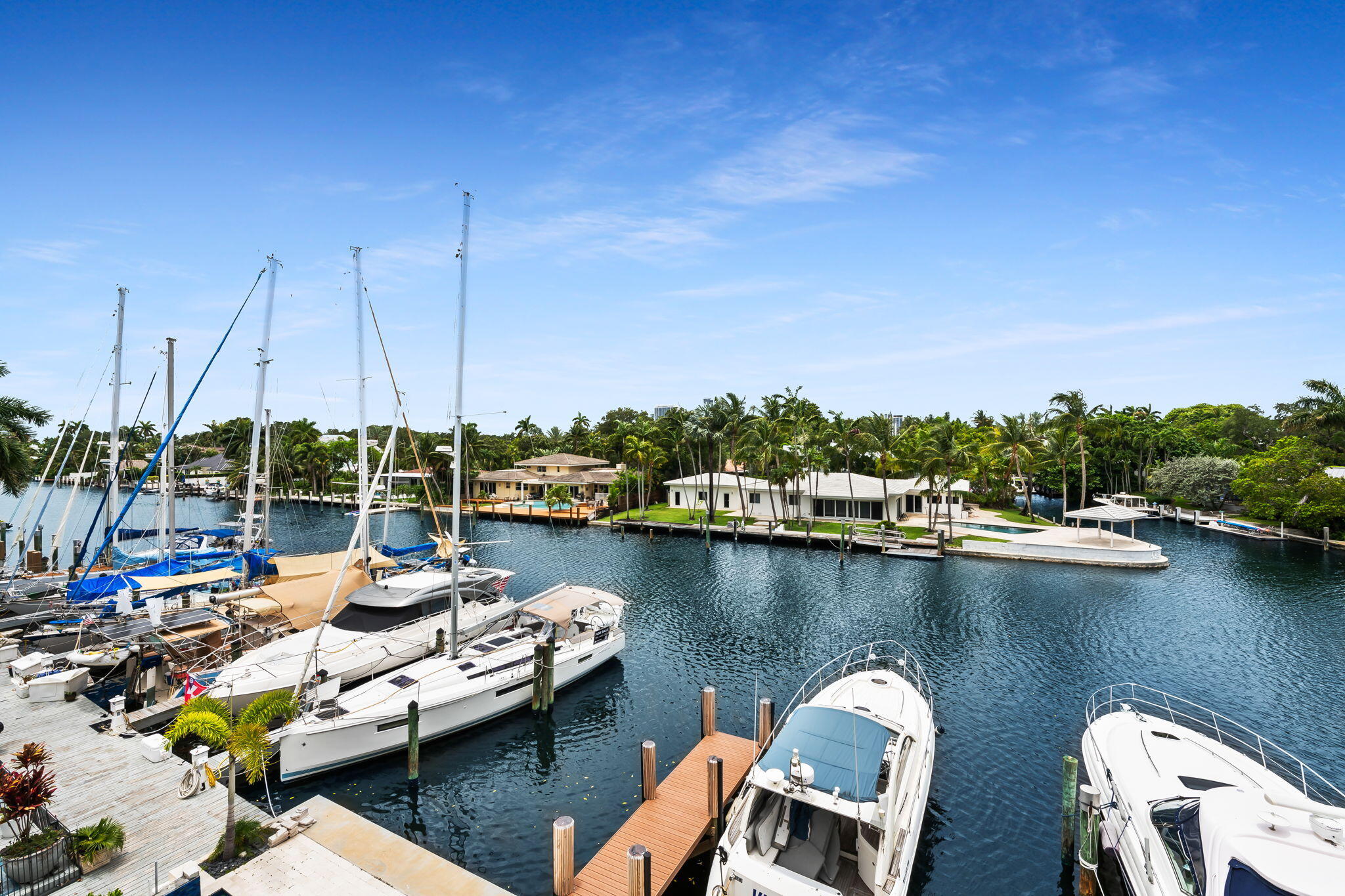 323 Hendricks Isle