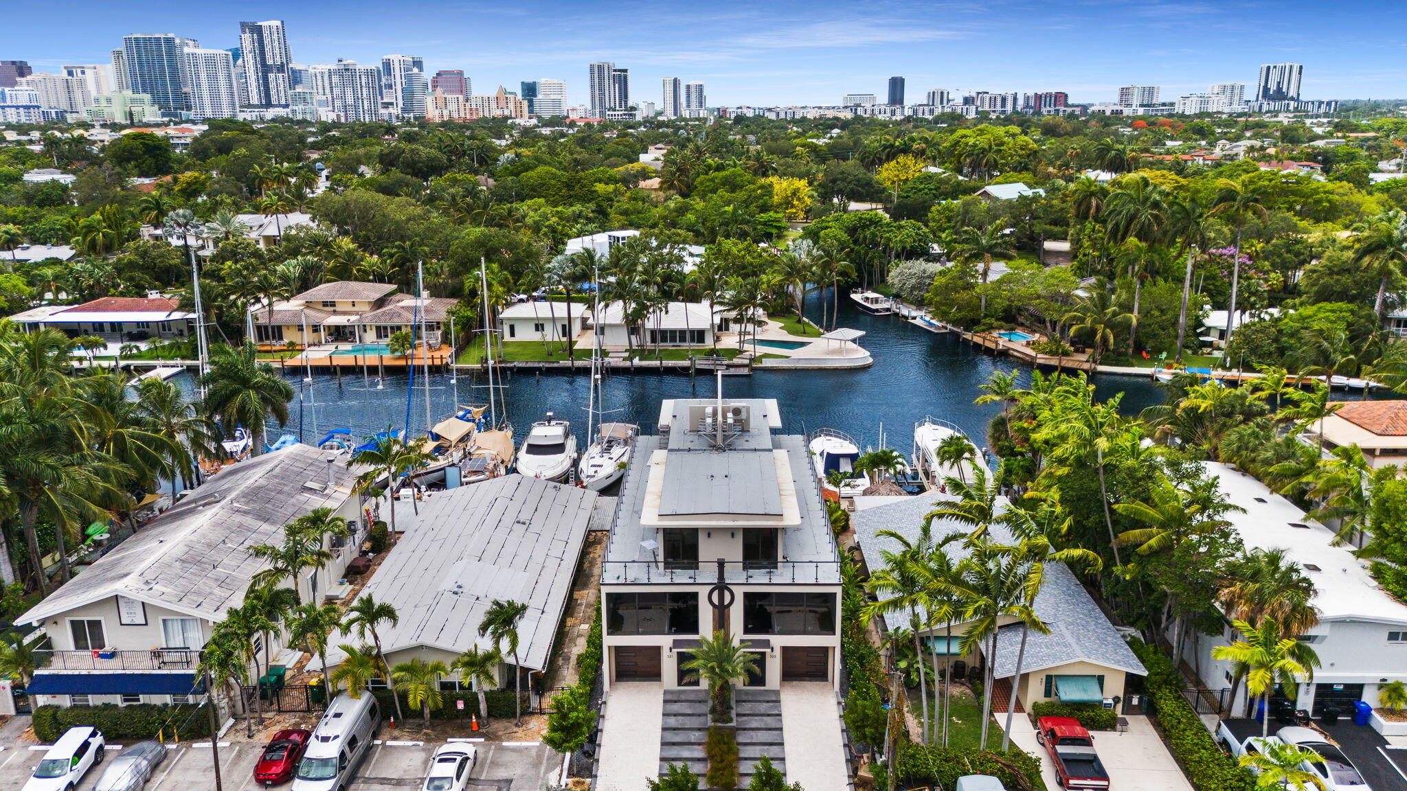 323 Hendricks Isle