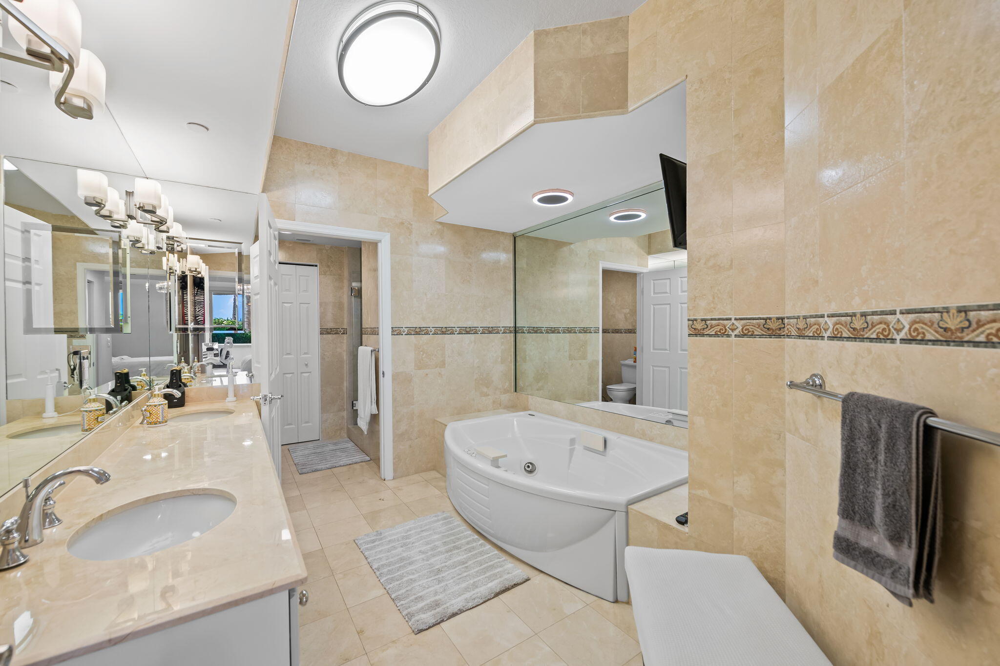 3200 N OCEAN Boulevard 307
