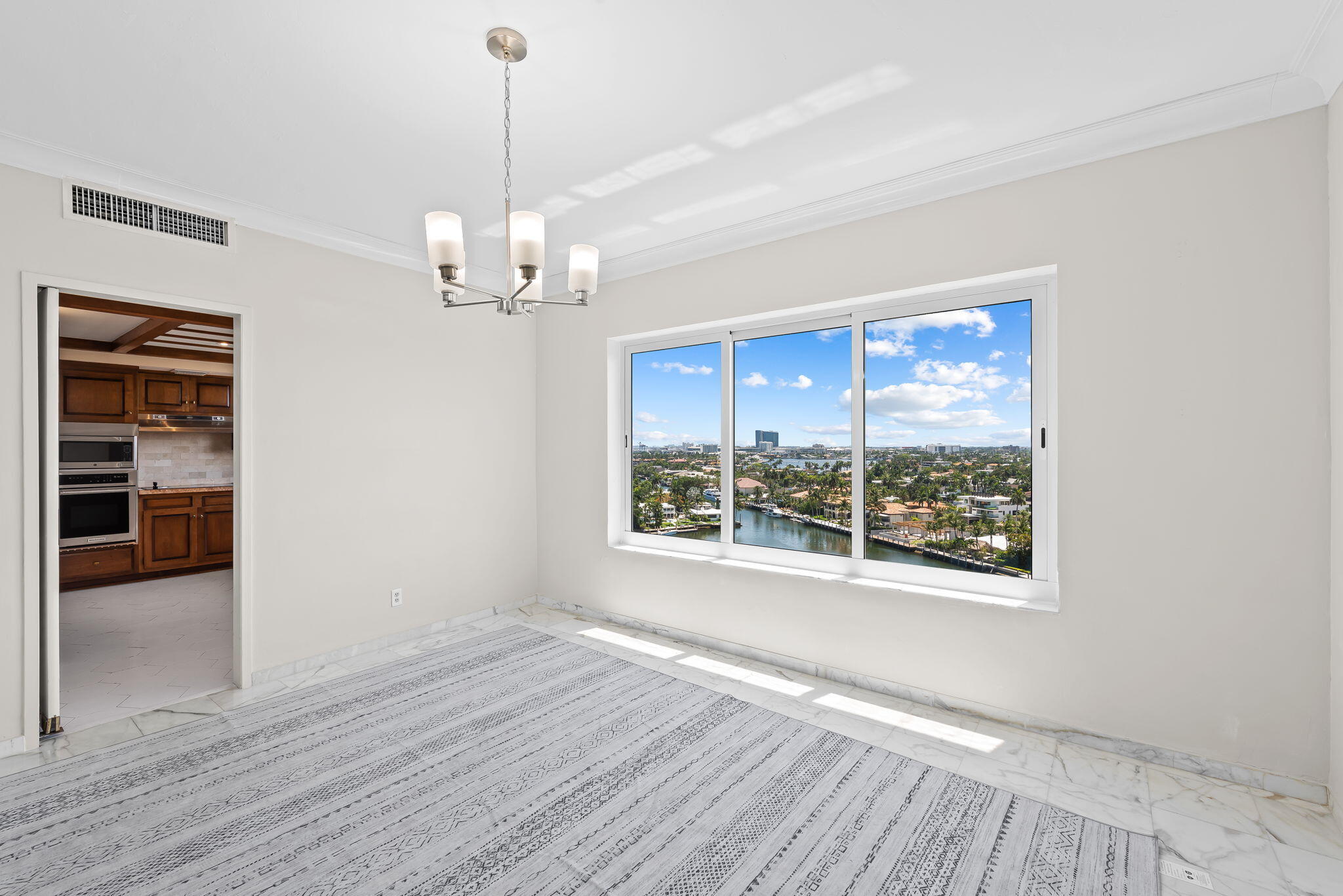 333 SUNSET Drive 1008