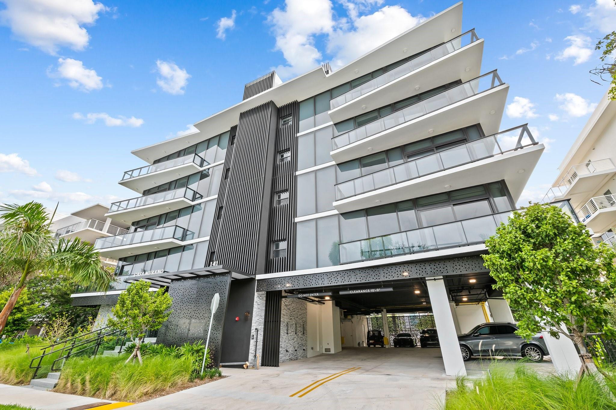 141 W Isle Of Venice Dr PH-S