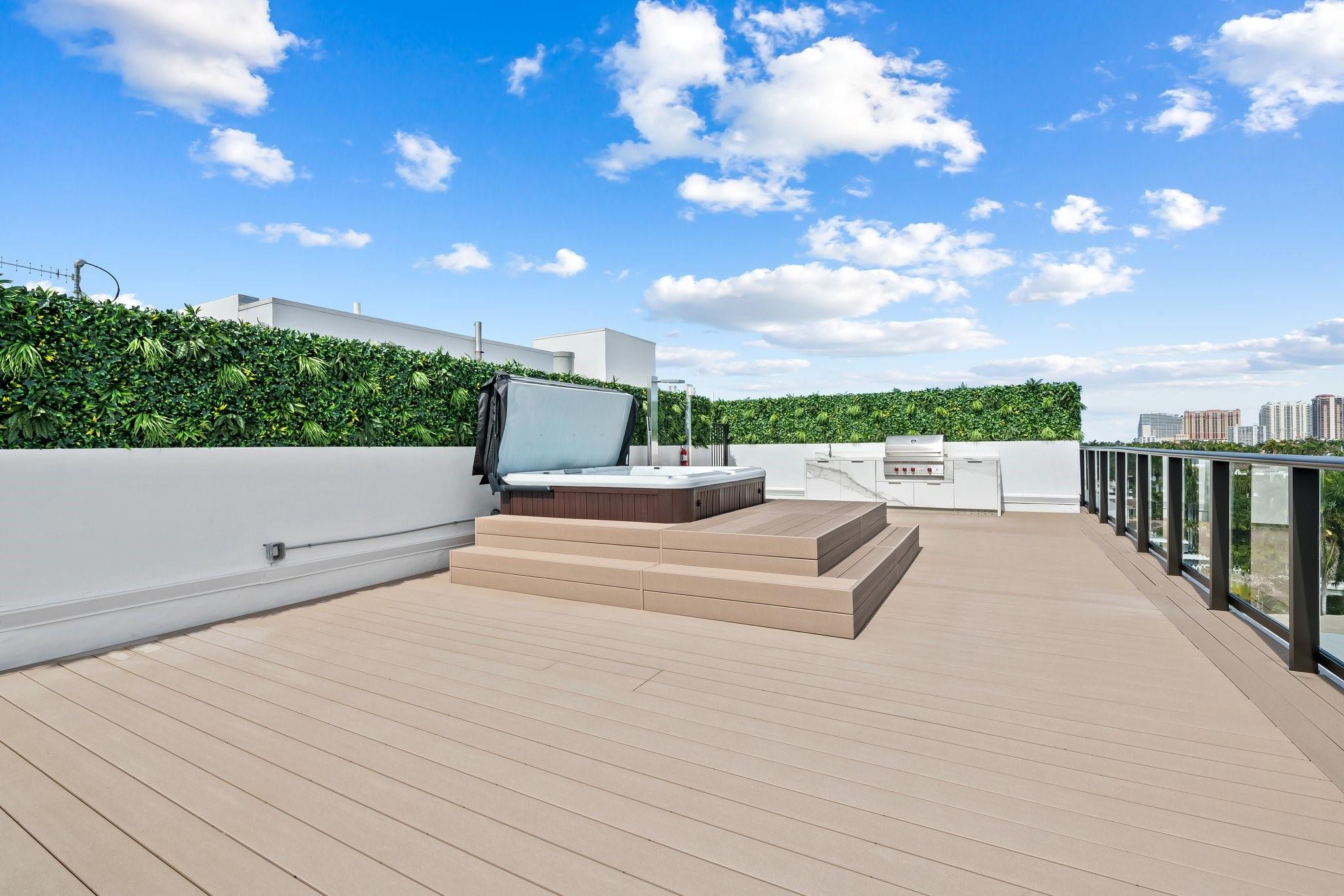 141 W Isle Of Venice Dr PH-S