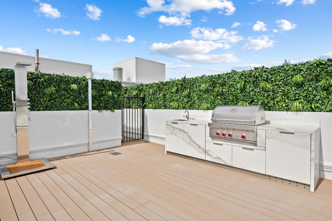 141 W Isle Of Venice Dr PH-S