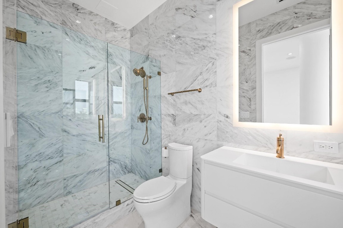 141 W Isle Of Venice Dr PH-S