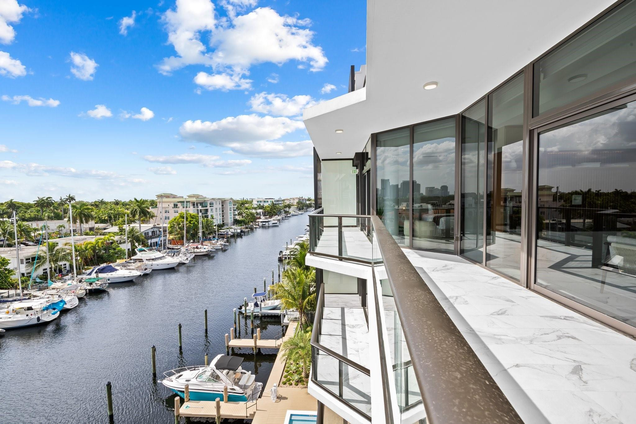 141 W Isle Of Venice Dr PH-S