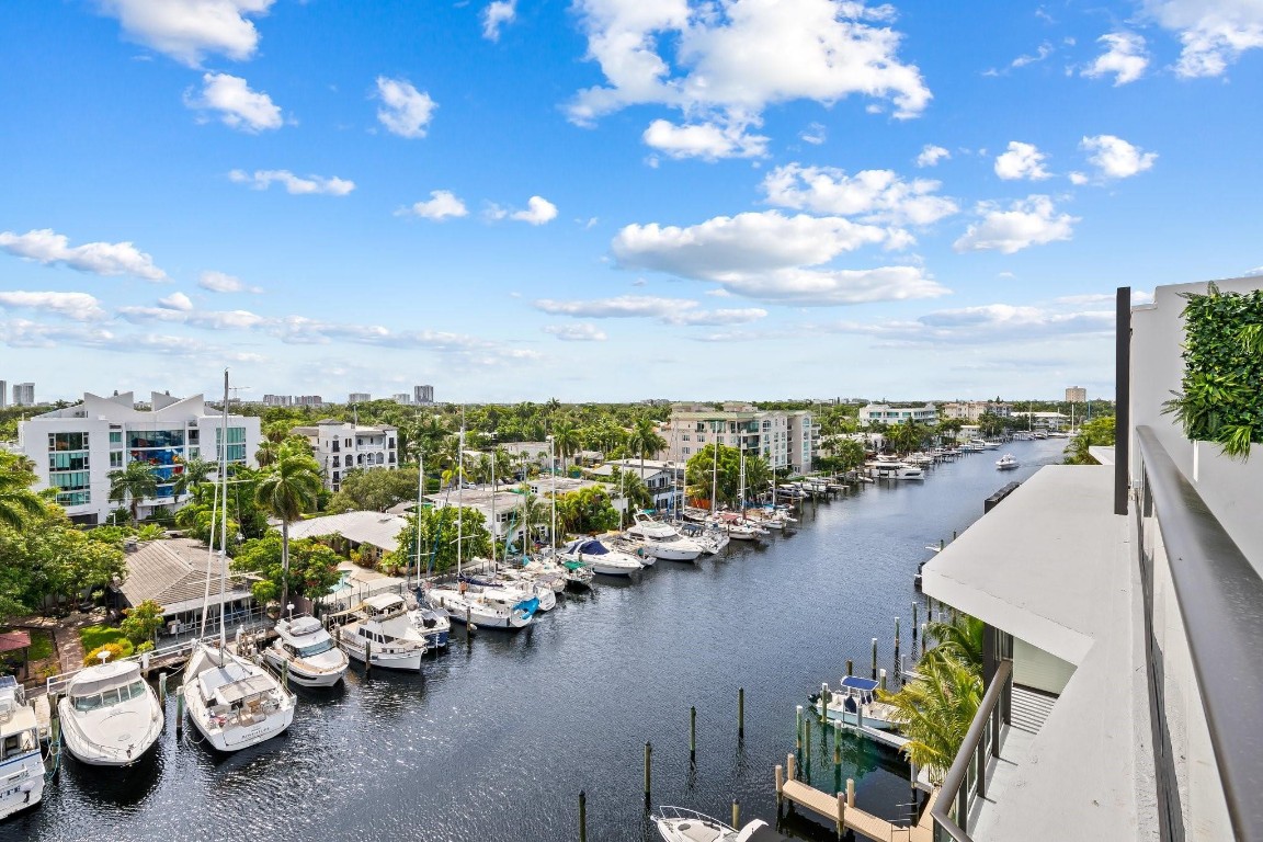 141 W Isle Of Venice Dr PH-S