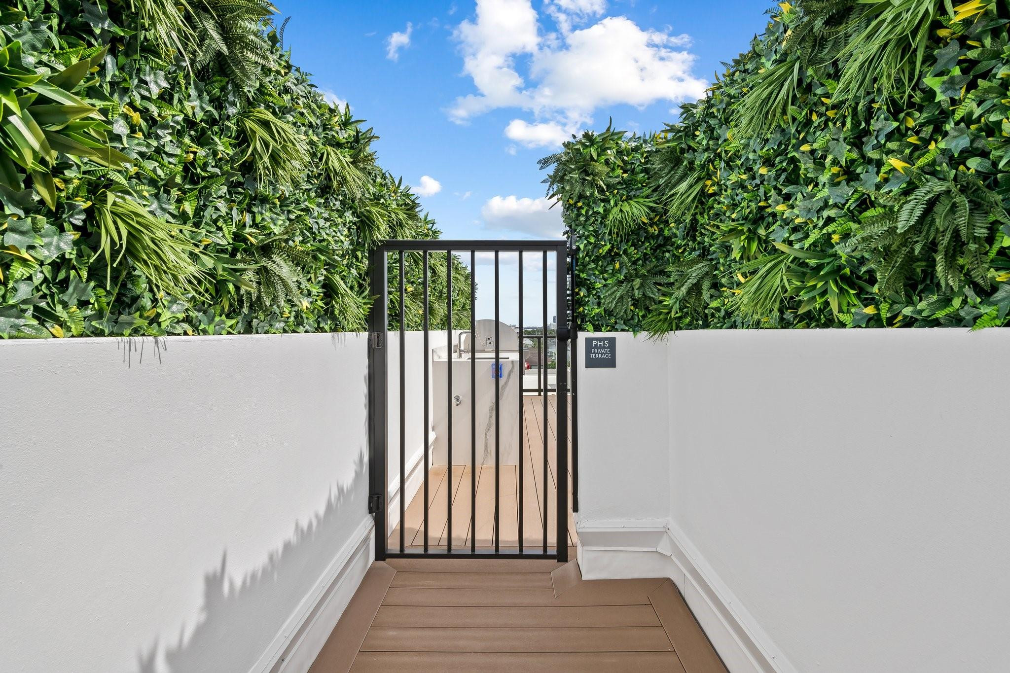 141 W Isle Of Venice Dr PH-S