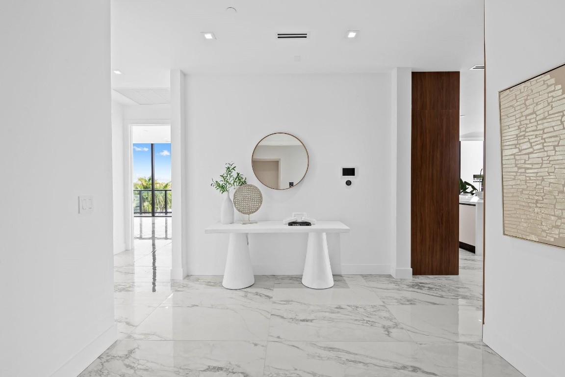 141 W Isle Of Venice Dr PH-S