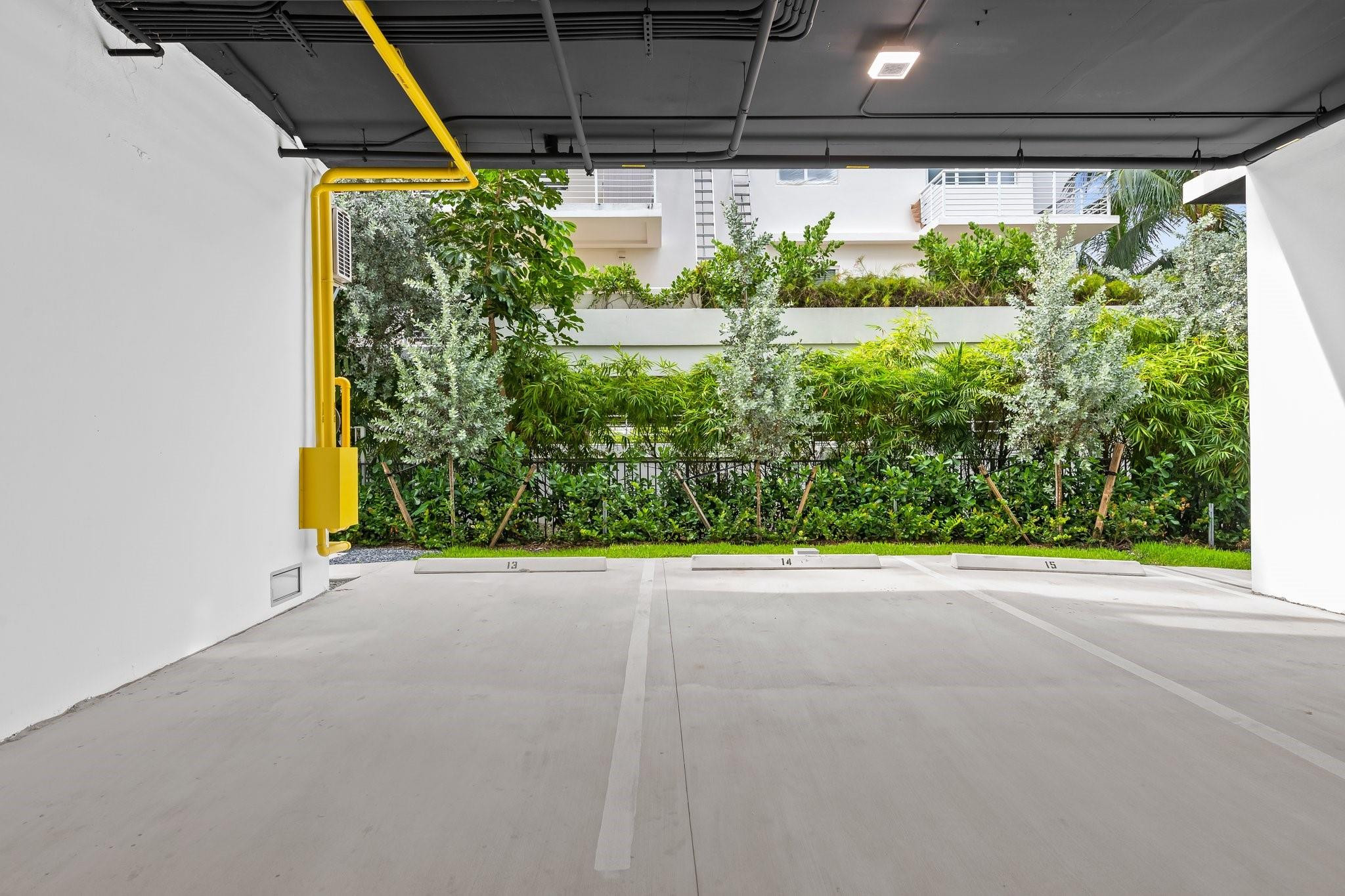 141 W Isle Of Venice Dr PH-S