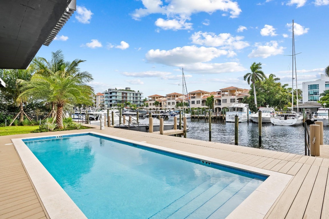 141 W Isle Of Venice Dr PH-S