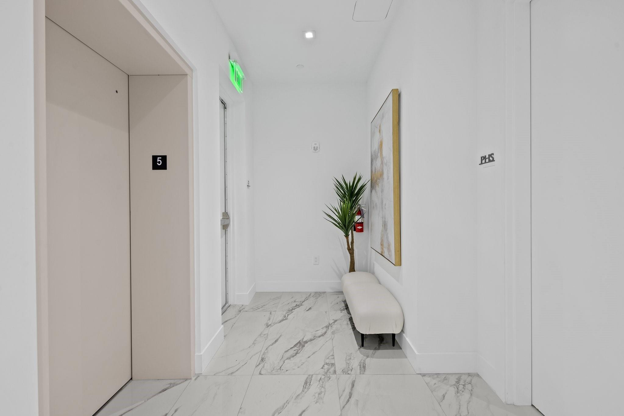 141 W Isle Of Venice Dr PH-S