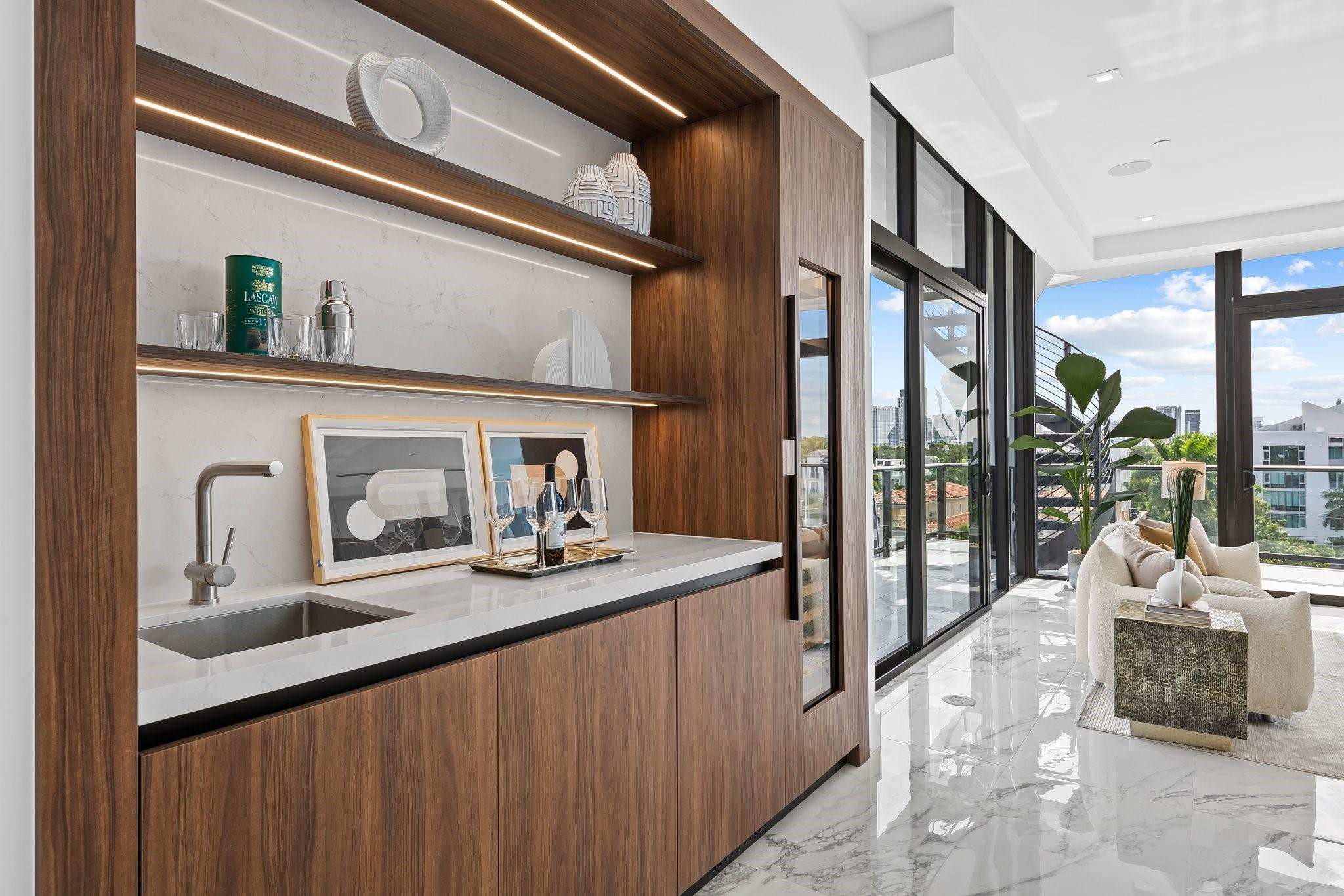 141 W Isle Of Venice Dr PH-S