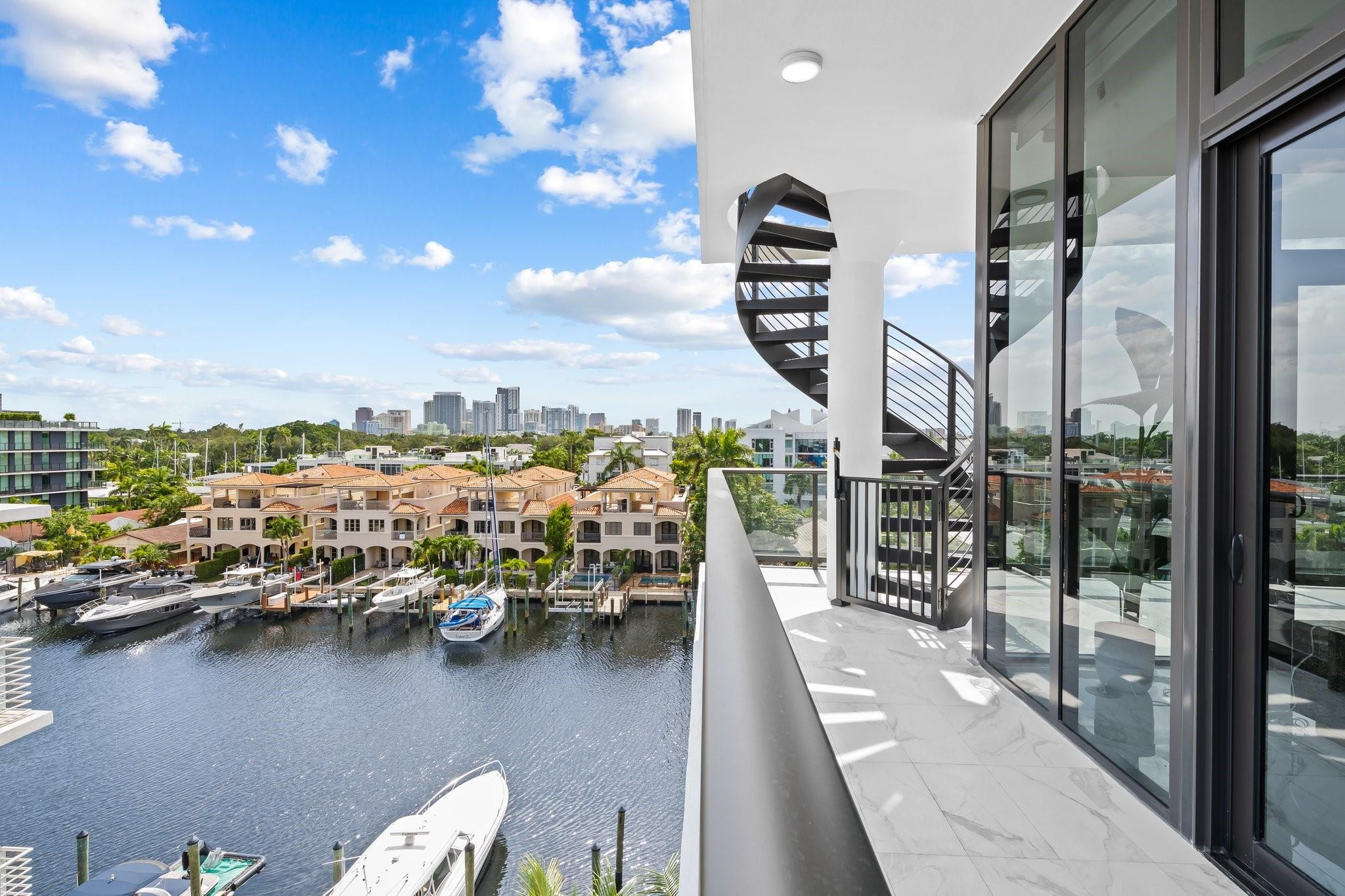 141 W Isle Of Venice Dr PH-S