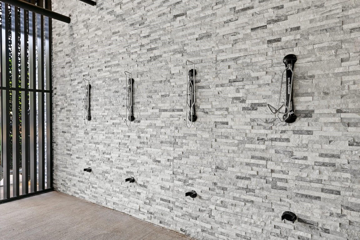 141 W Isle Of Venice Dr PH-S