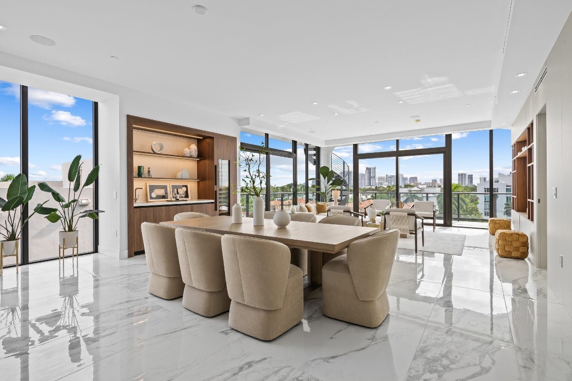 141 W Isle Of Venice Dr PH-S