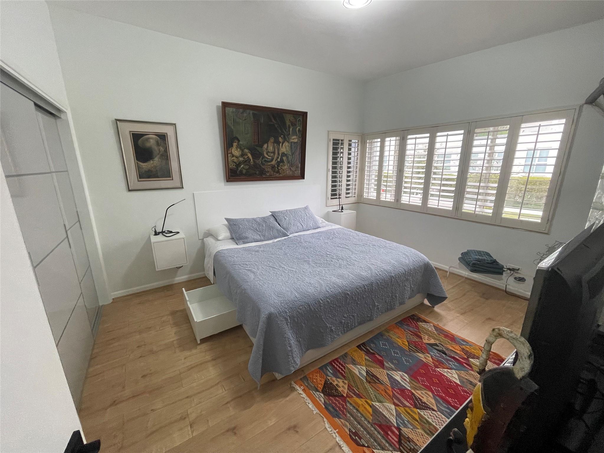 425 Bayshore Drive