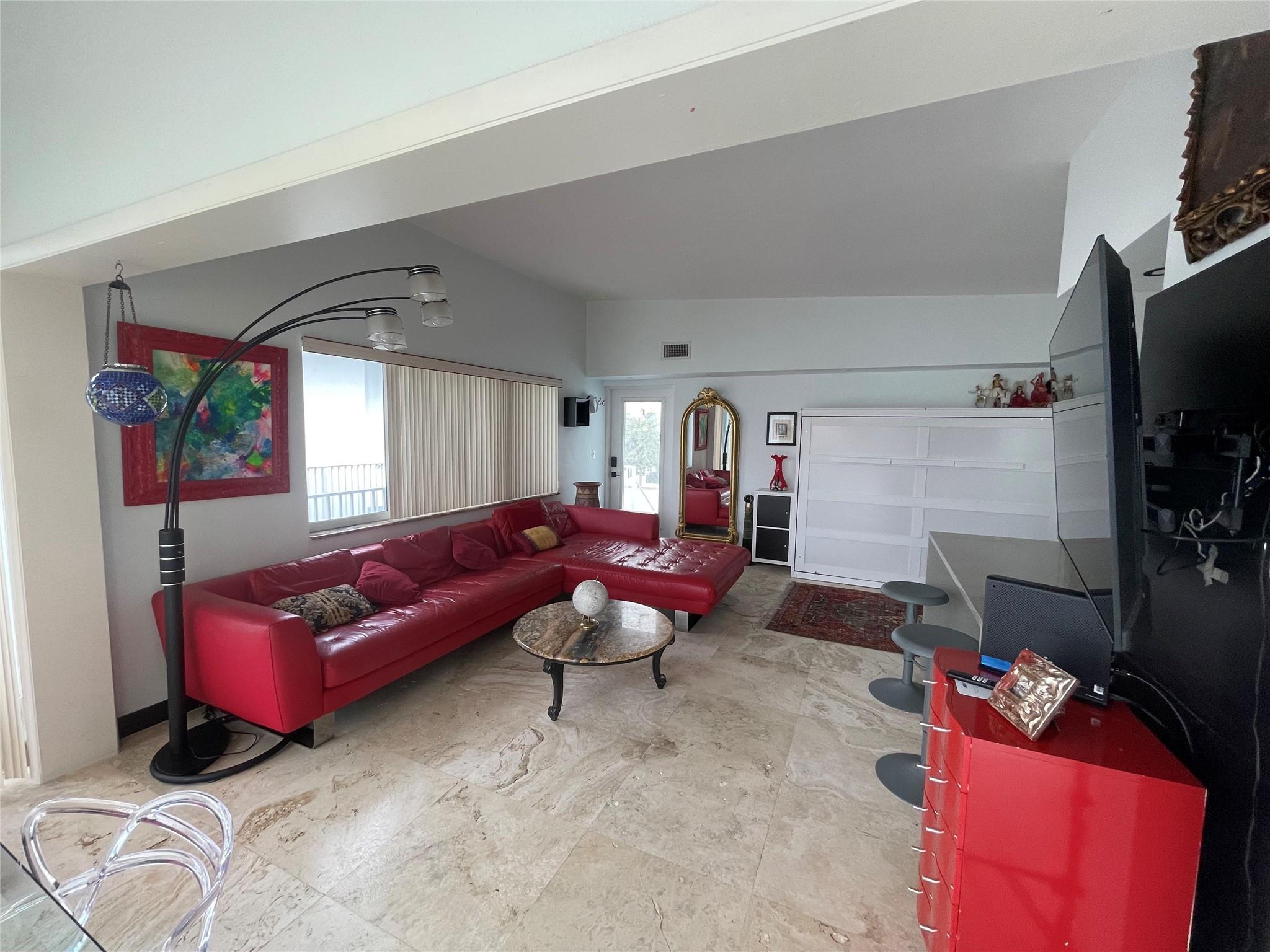 425 Bayshore Drive