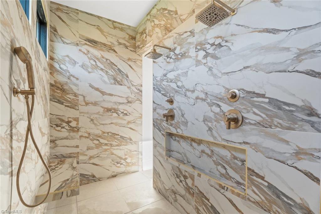 1823 Chanterelle Court, Winston-Salem