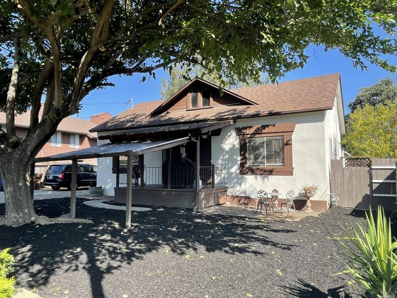1848 El Centro Avenue