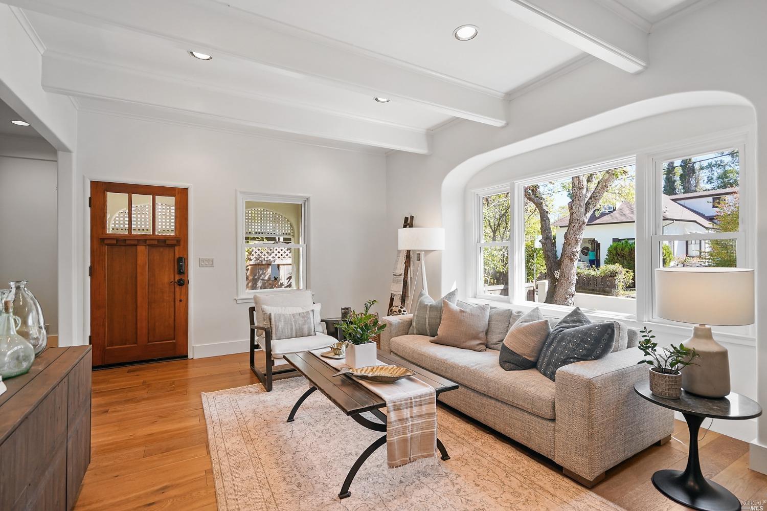 30 Magnolia Avenue