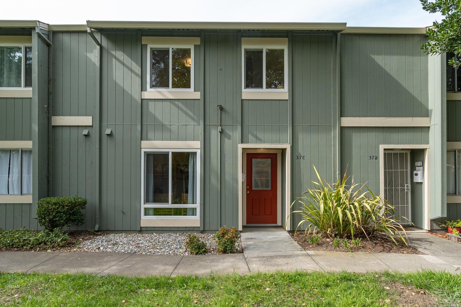 37 Oliva Drive Unit: C