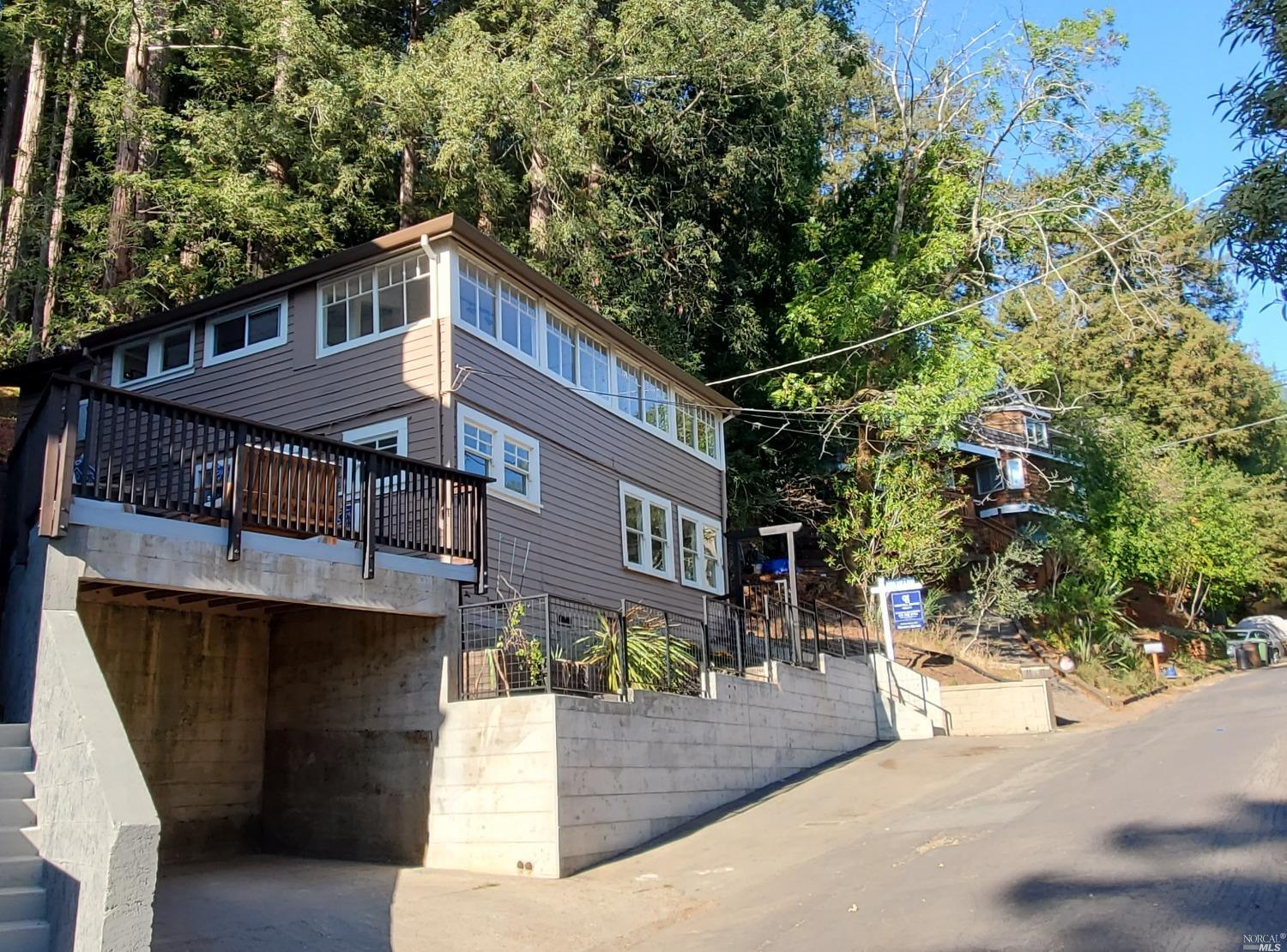 19 Acacia Road