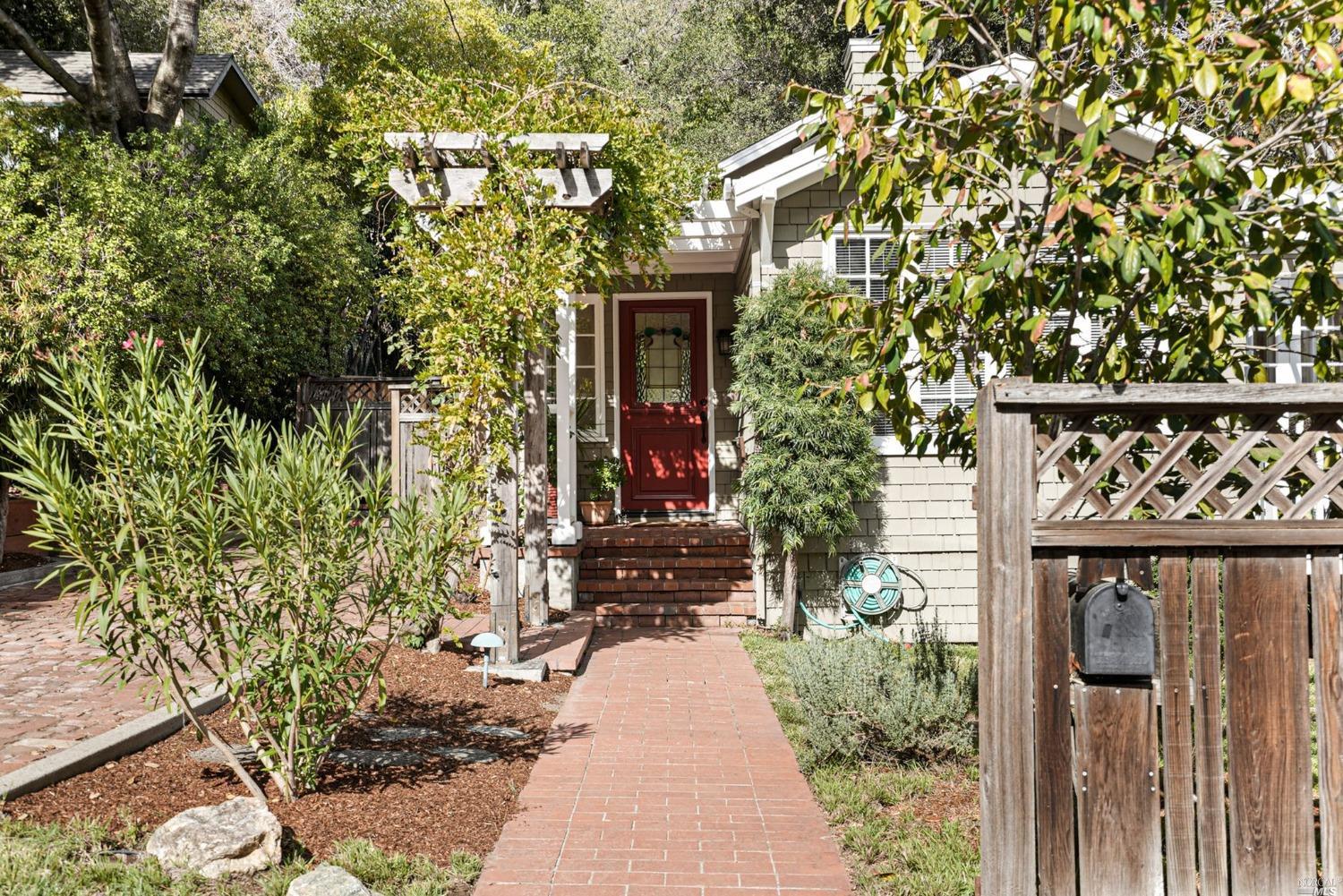 12 Rosemont Avenue