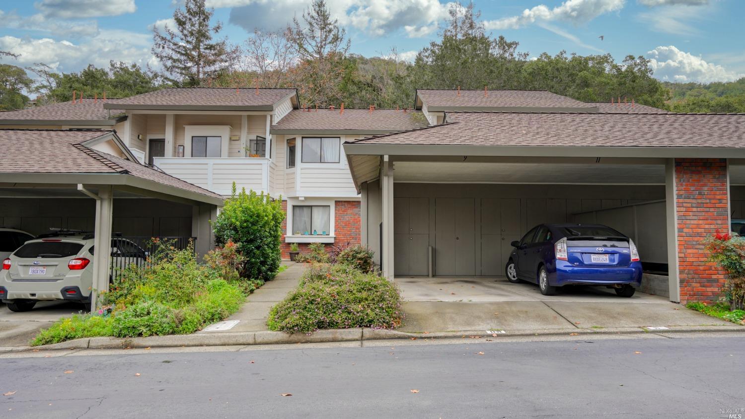 11 Woodstock Court