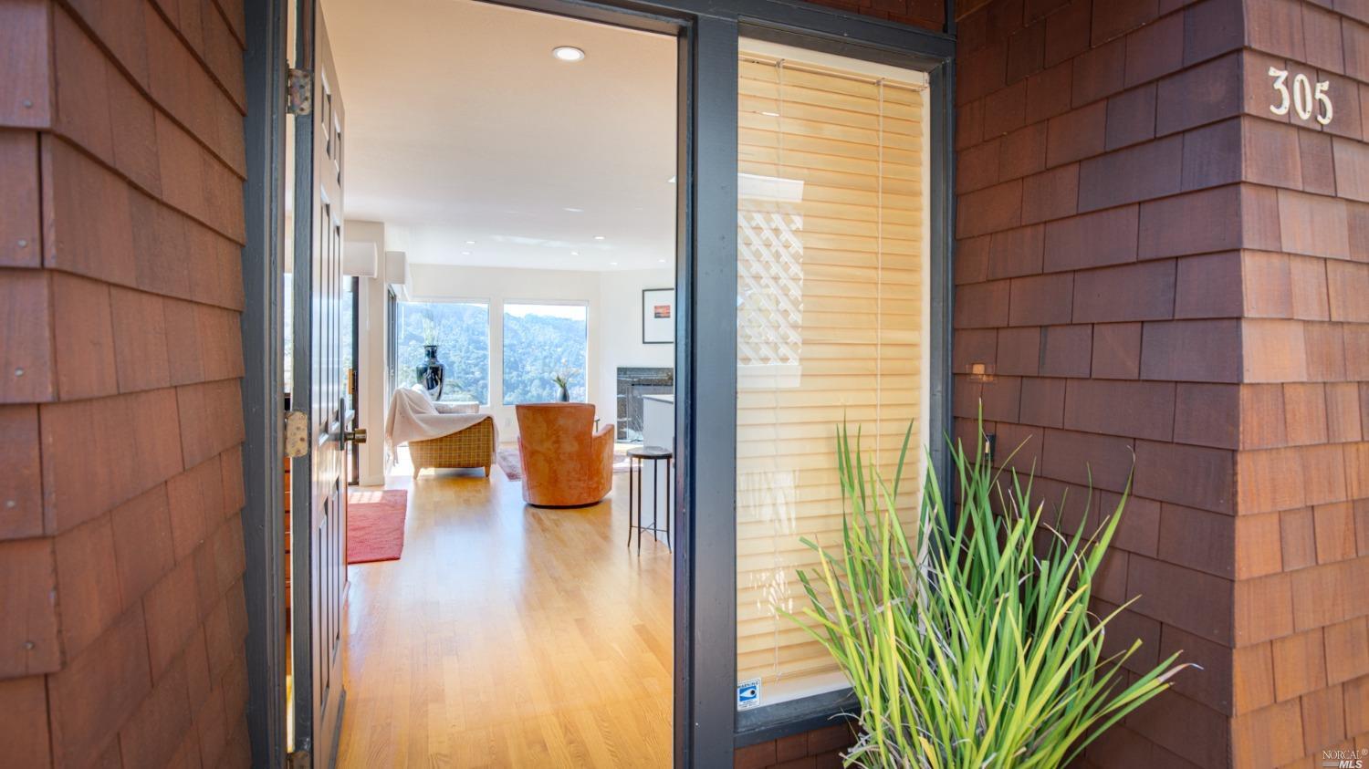305 Headlands Court