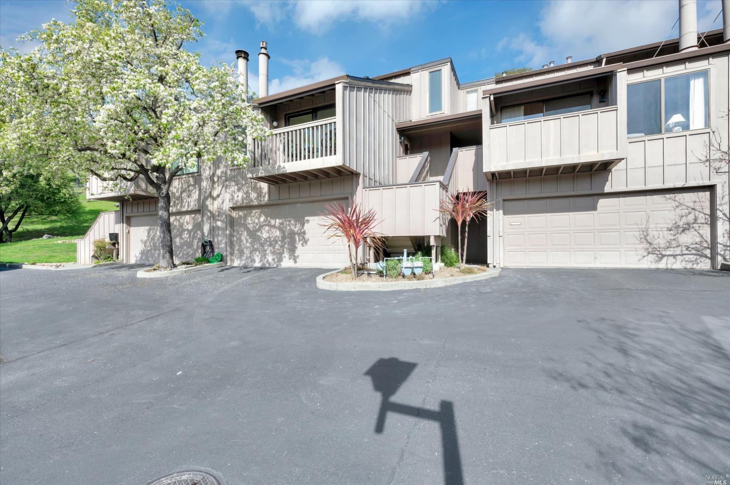 11 Mcintosh Court