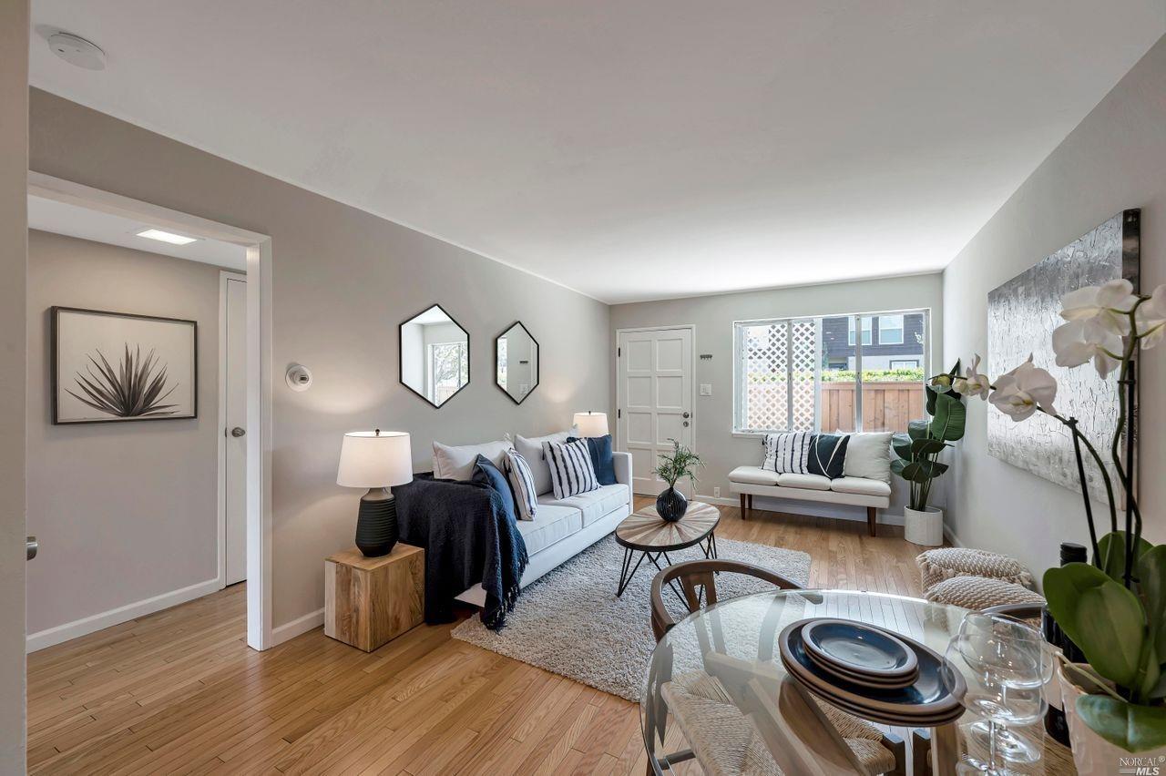 61 Pixley Avenue Unit: 3