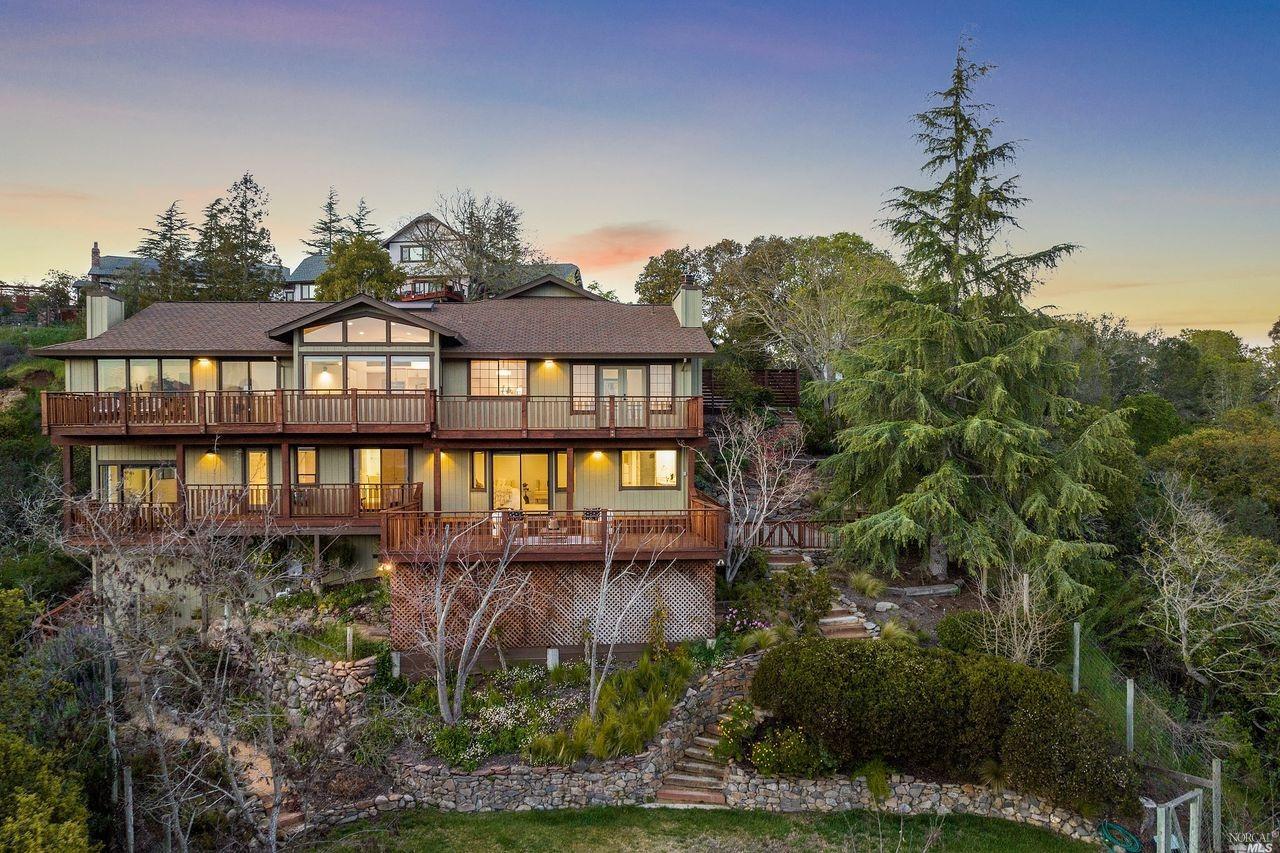 2513 Laguna Vista Drive