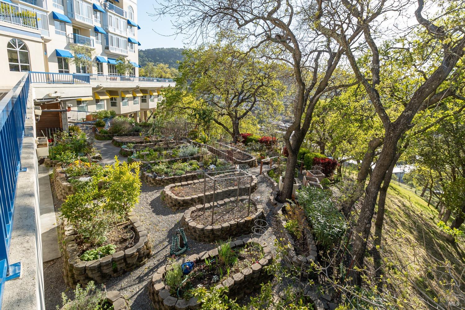 100 Thorndale Drive Unit: 454