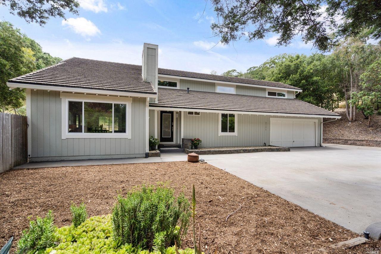 2708 Tiki Road