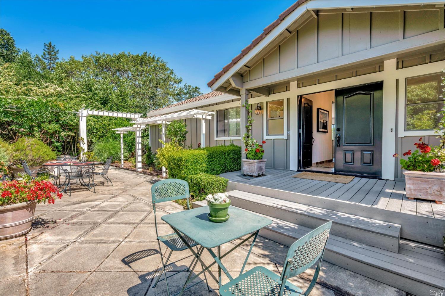 1176 Santolina Drive