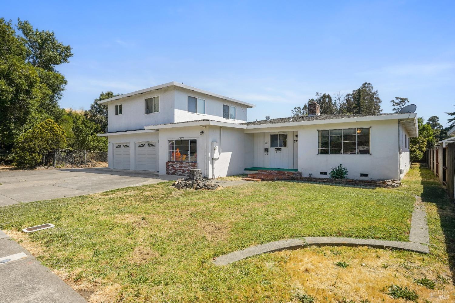 725 Olive Avenue