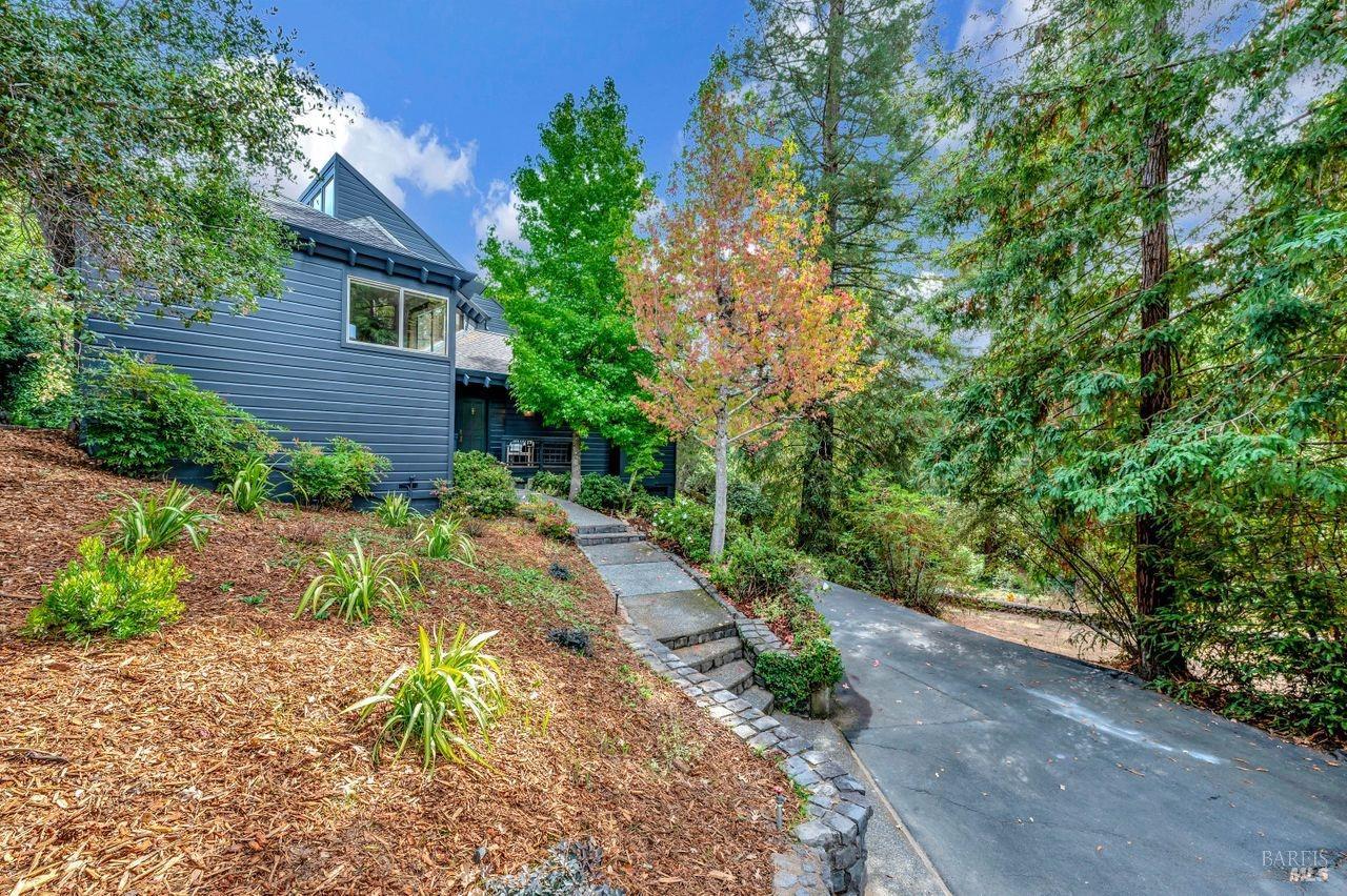 23 Canyon Road