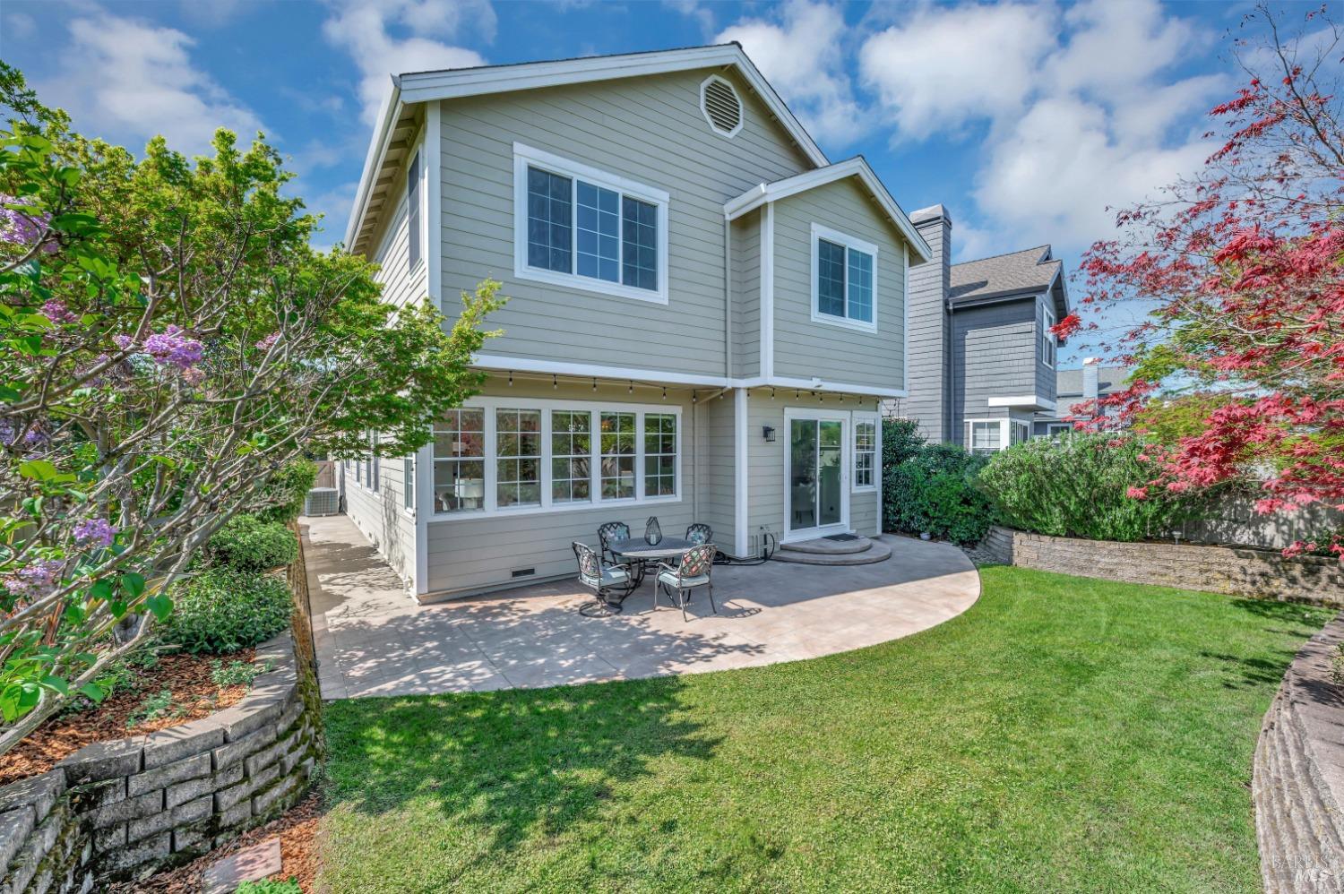 164 Waterside Cir