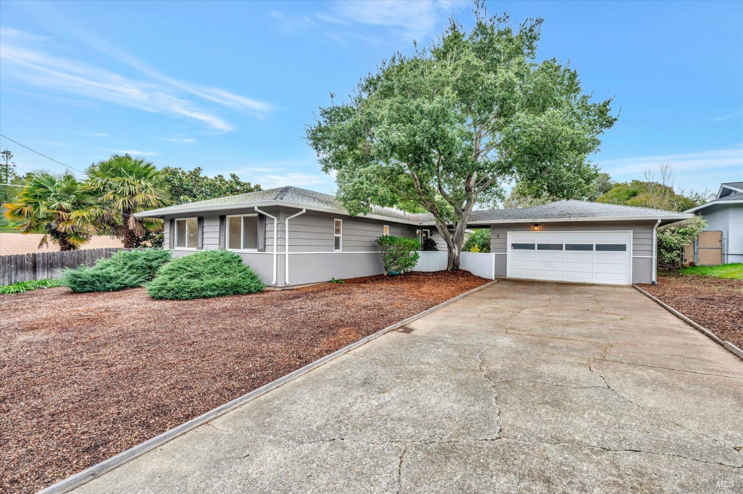 3 Washington Dr