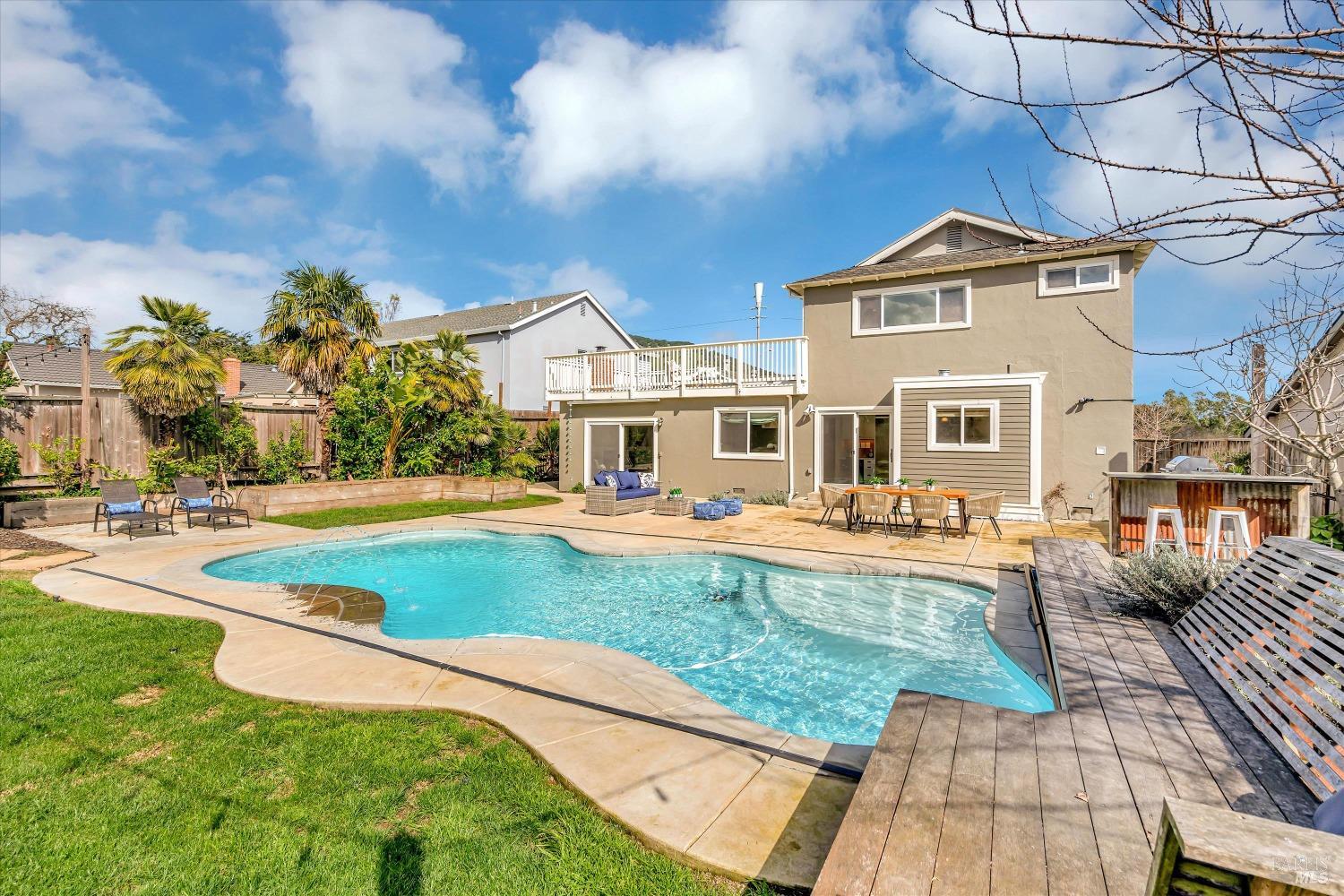 181 San Andreas Dr